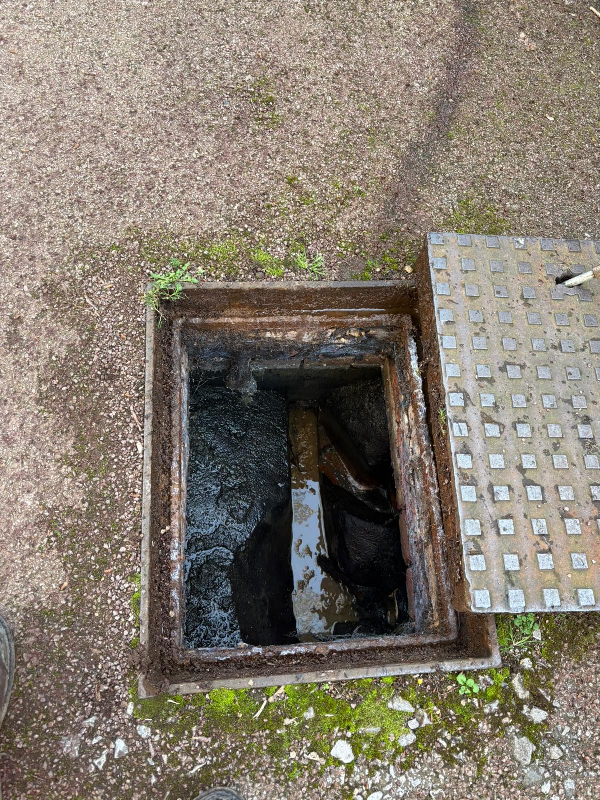 Vacuum Tanker Services by Call 2 Drain